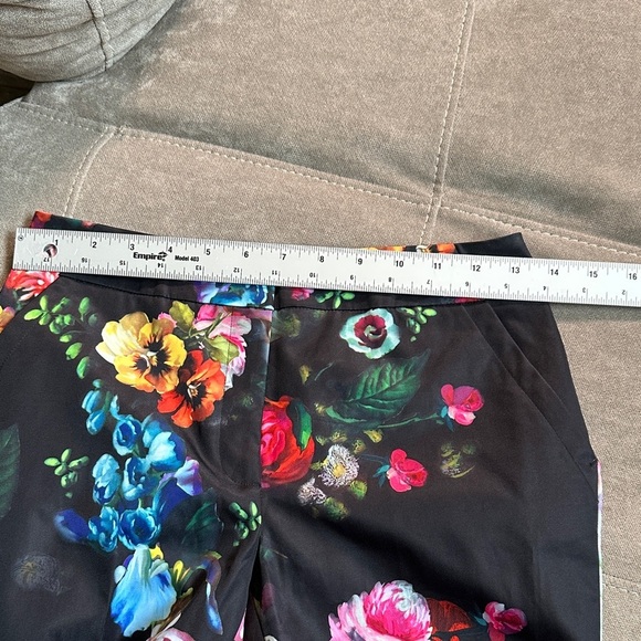 Ted Baker London Black Floral High Waist Women's Shorts - Picture 13 of 14